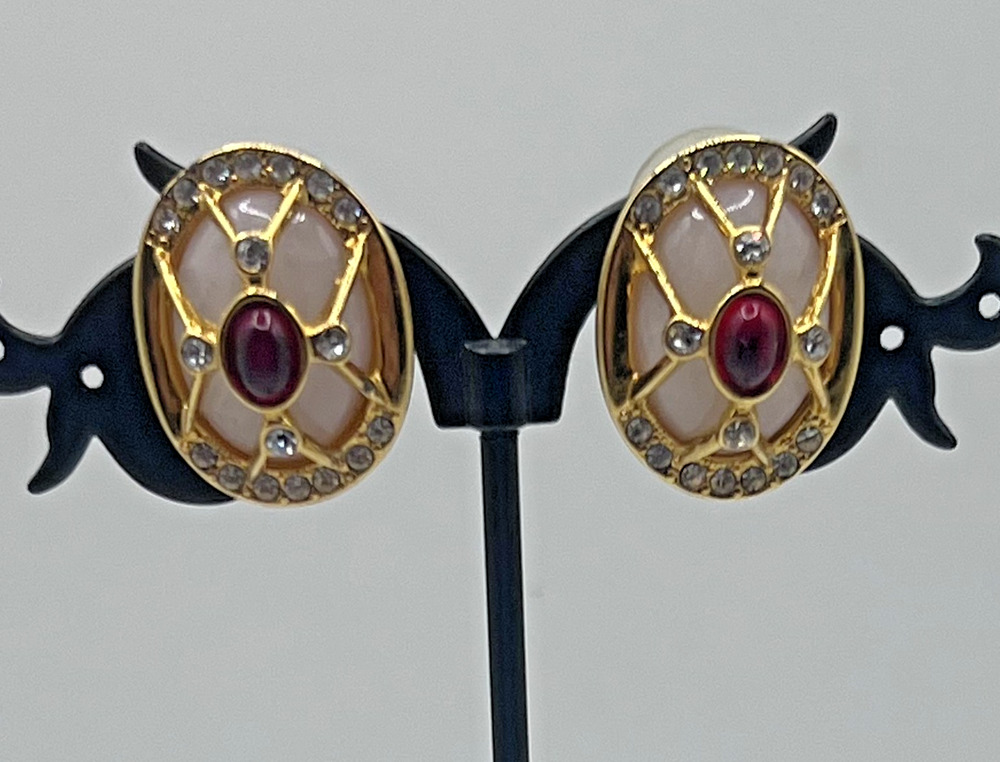 Vintage Carolee? Gold Tone Pinkish Oval Cab w Red Stone & Rhinestones Earrings